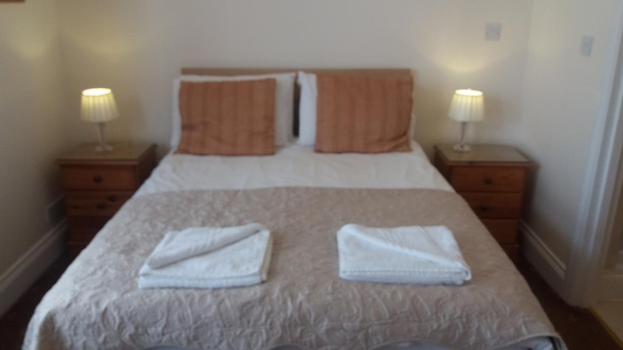 Ashbourne House Bed & Breakfast Burnham-on-Sea Exterior photo